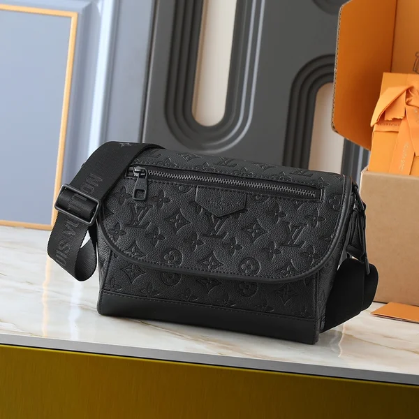 ルイヴィトン パルスメッセンジャー バッグ