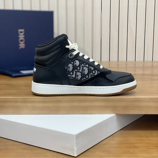 ディオール オブリーク ハイカットスニーカー