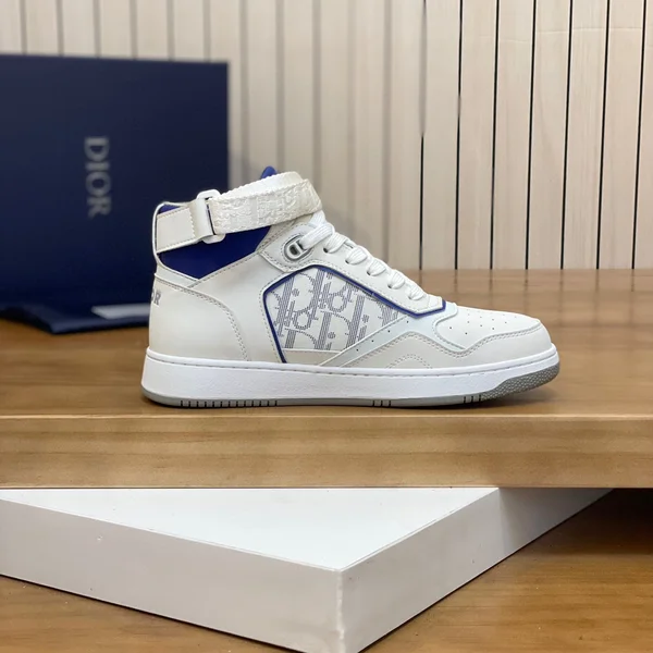 DIOR スニーカー