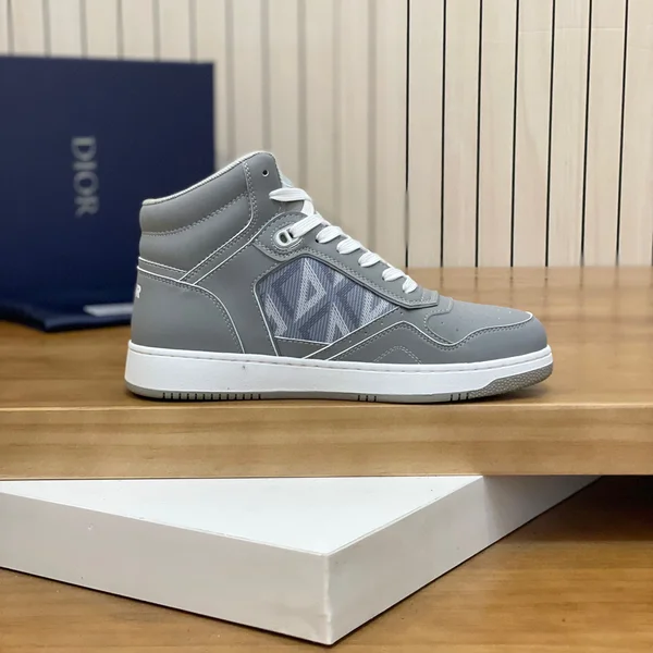 ディオール B27 偽物