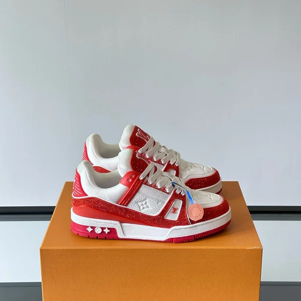 ルイヴィトン トレイナー 人気