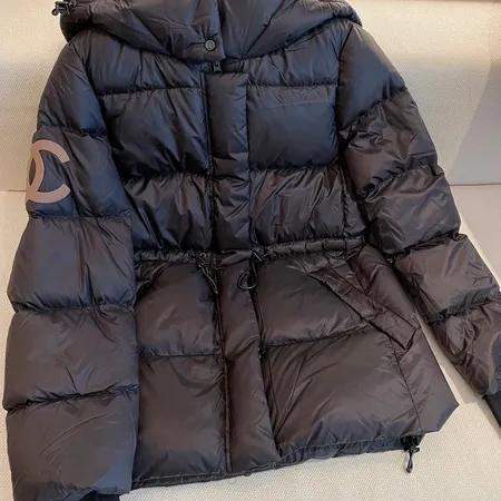 シャネル Chanel ダウンジャケット