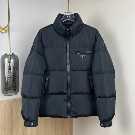 プラダ Prada ダウンジャケット