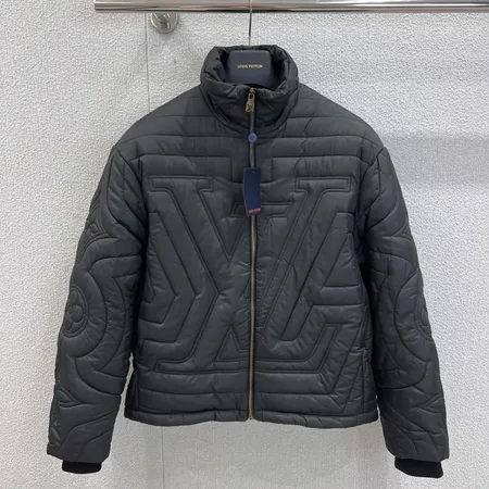 ルイヴィトン lv ダウンジャケット