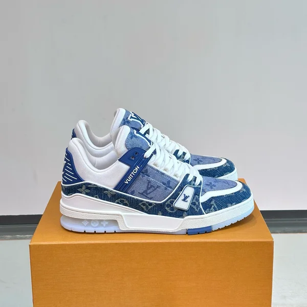 LVトレイナー スニーカー