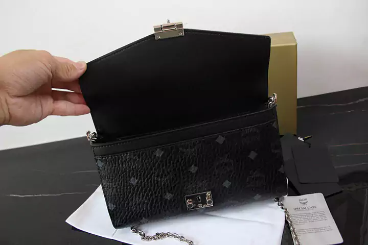 MCM バッグ 人気