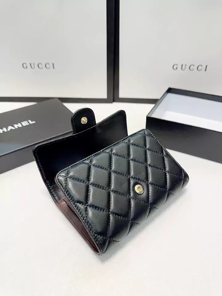 CHANEL スモールフラップウォレット