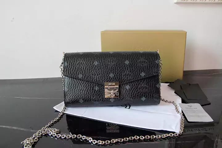 MCM バッグ 人気