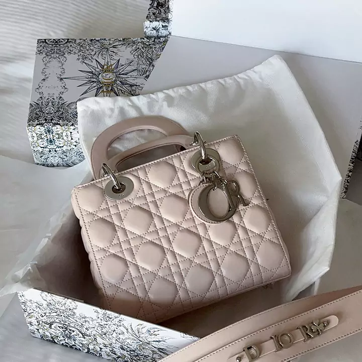 ブランド Dior バッグディオール ピンク ショルダーバッグ