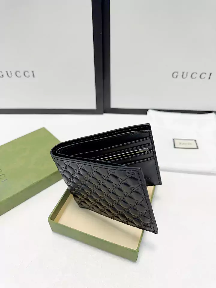 グッチ メンズ財布