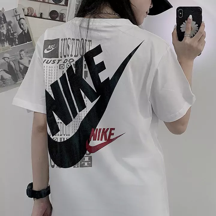 ナイキ半袖Tシャツレデイース