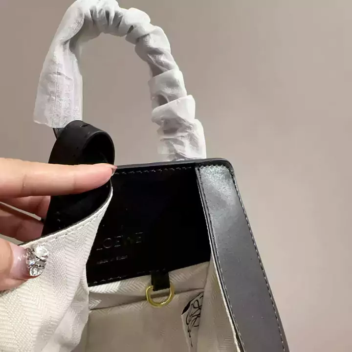 ロエベ ハンモックバッグ