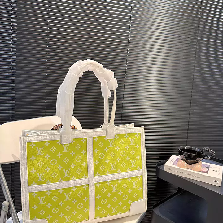 LOUIS VUITTON  オンザゴー トートバッグ