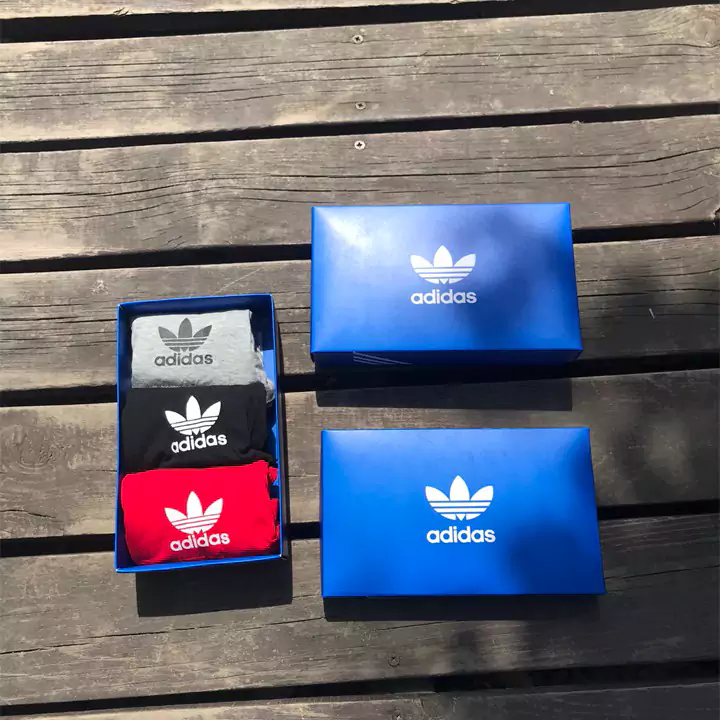 刺繍入りのadidasブランドのパンツは、緩みにくく、肌に優しく快適で、吸汗性に優れています。このパンツは3色展開です。