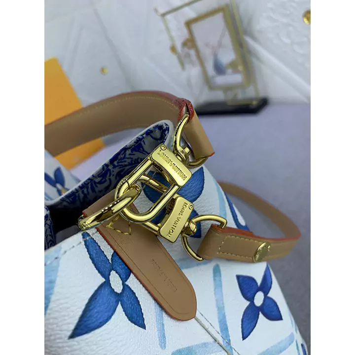 LOUIS VUITTON クロスボディミニ