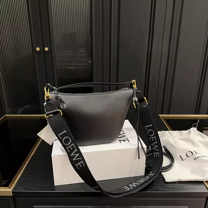 LOEWE ミニ ホーボー ショルダーバッグ