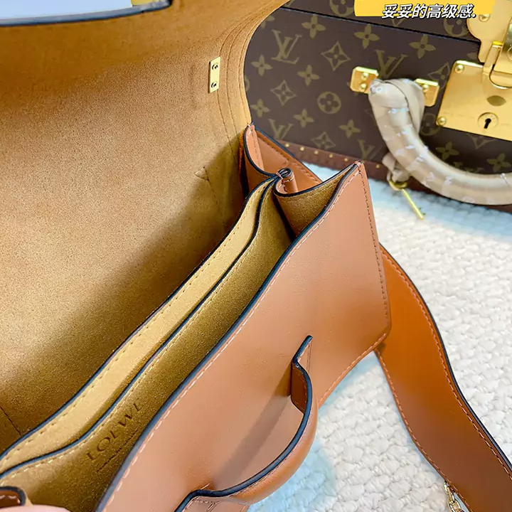 LOEWE バルセロナ 斜 めがけ バッグ