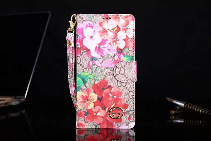 burberry プラダ アイフォン 16 pro 16 pro max 15 plus 15 pro max 携帯 ケース ケース 革 手帳型 グッチ gucci ルイヴィトン lv ホワイト ピンク ストラップ 付き 