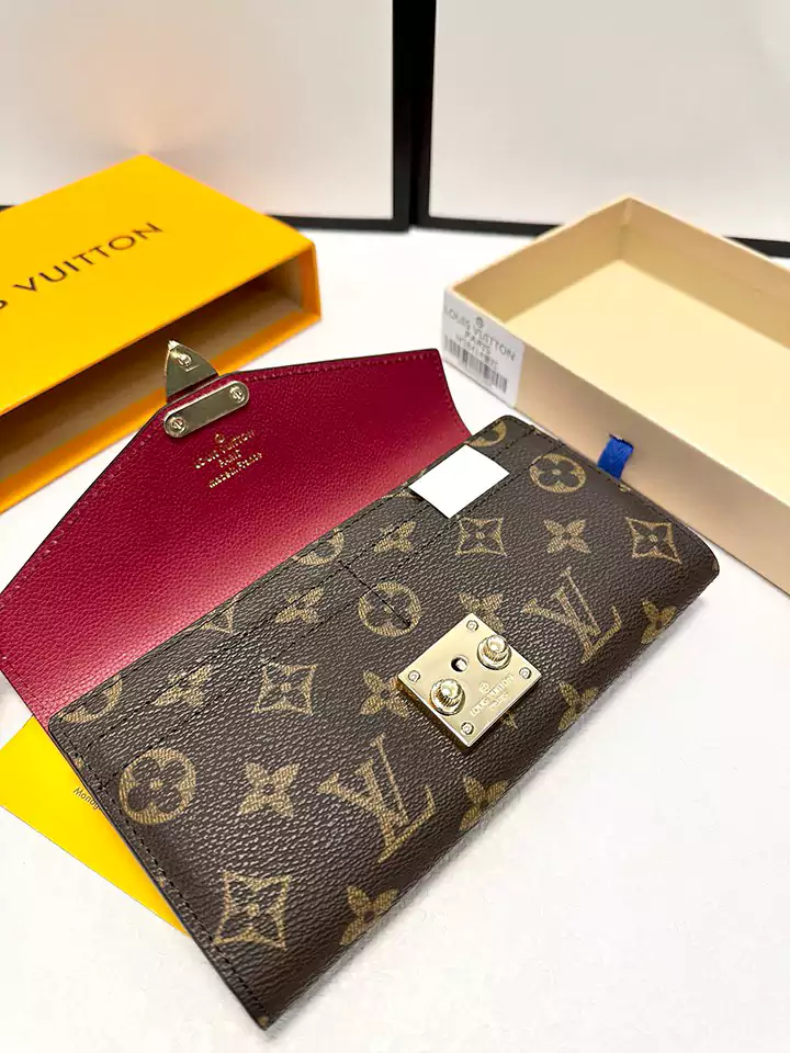 Balenciagaチェーンバッグ