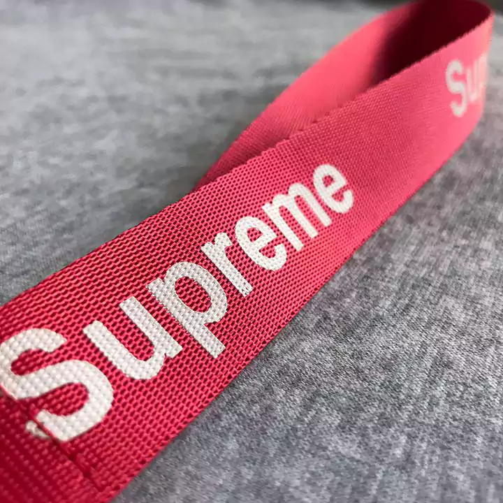 シュプリーム犬用リード ハーネス セット 黒 赤 大人気 SUPREME ペット用品 犬の首輪 牽引縄 中小型犬 散歩 お出かけ 犬ハーネスかわいい おしゃれ