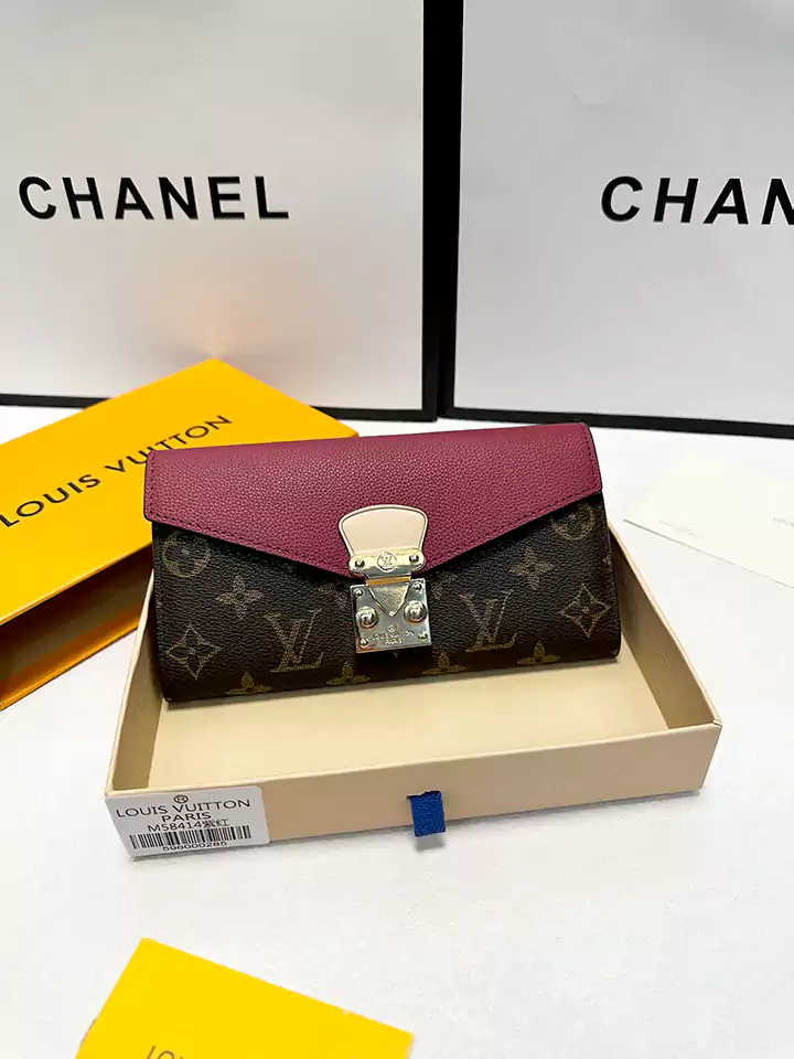 Balenciagaチェーンバッグ