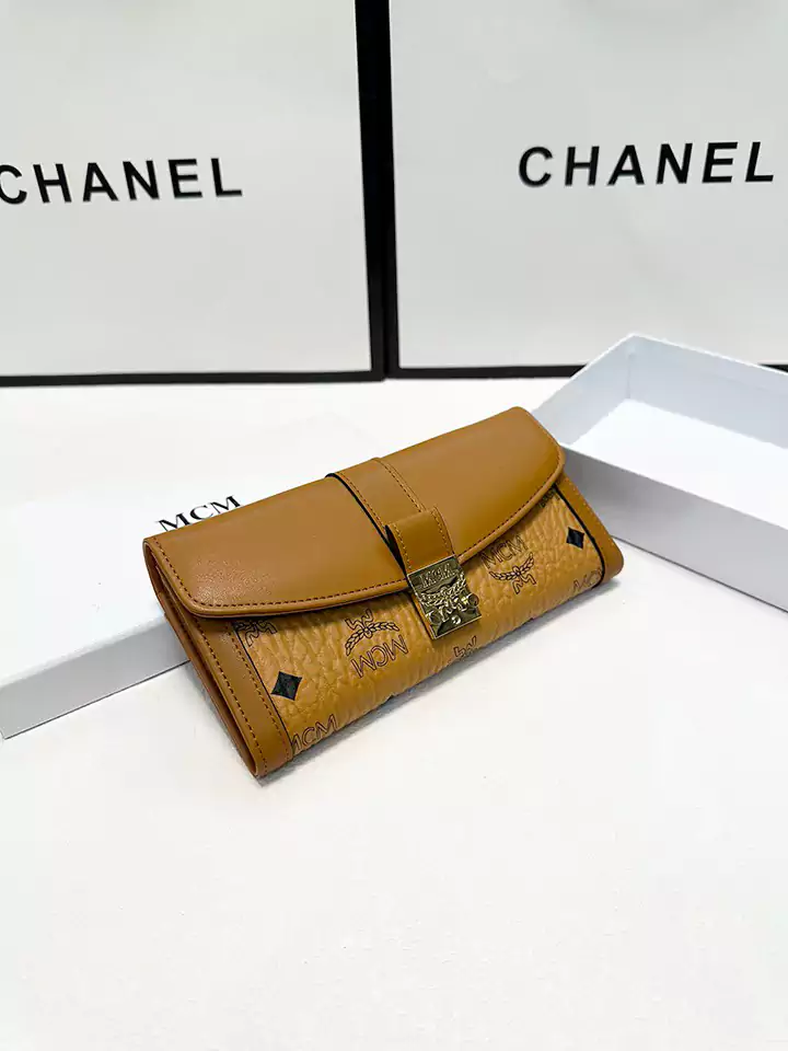 エムシーエム 長財布 ロゴ レザー 高品質 金具 人気 ブランド MCM クラシック財布 大容量 ボタン式 おしゃれ レデイース長財布