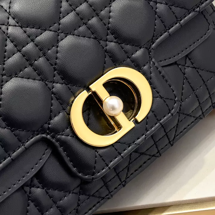 Dior CDチェーン バッグ