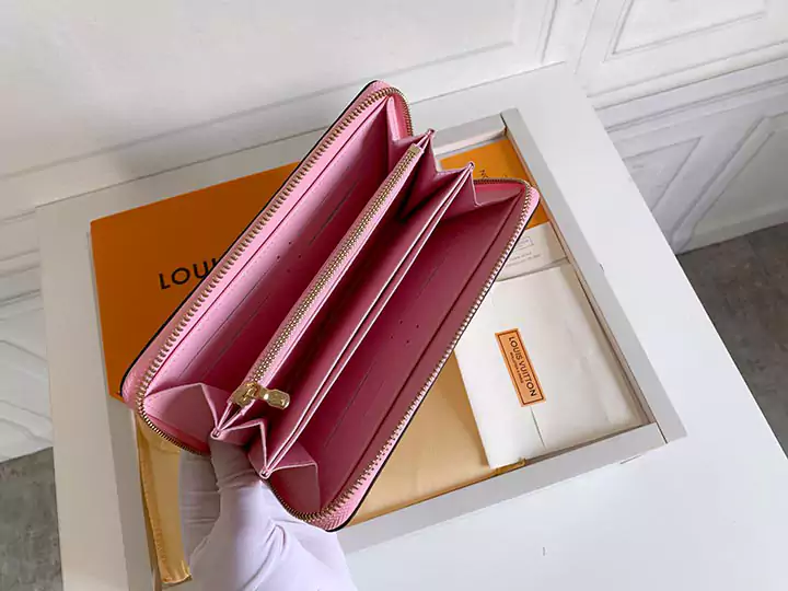 lv長財布