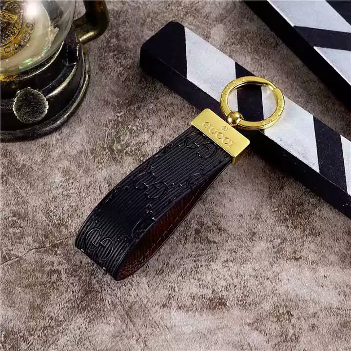 Gucci エンボスキーチェーン