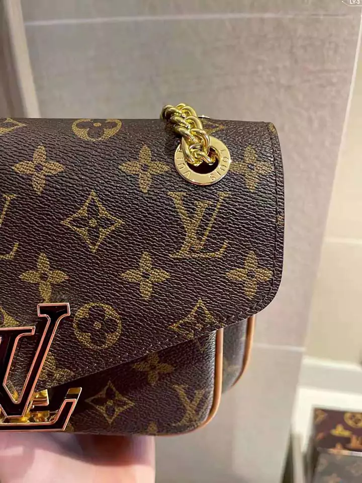 lvクロスボディ 彼女へのプレゼント
