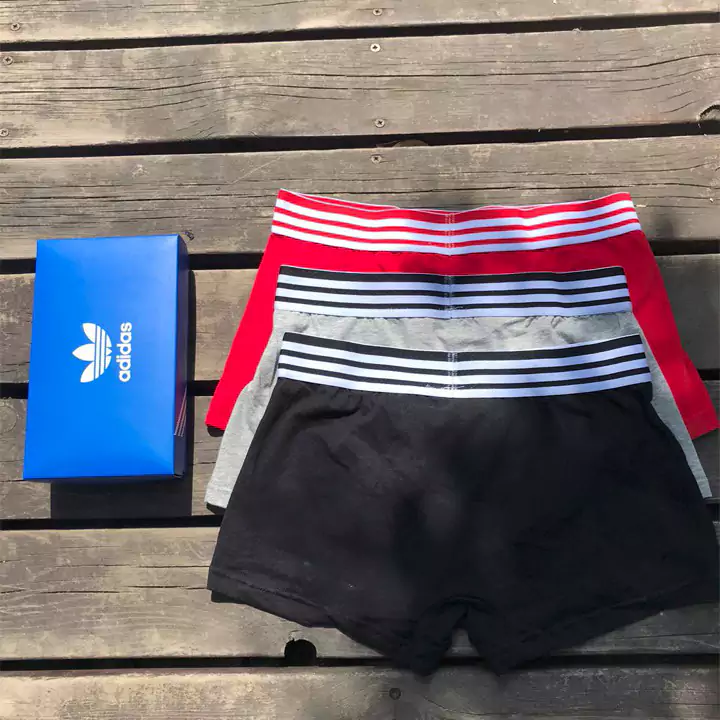 刺繍入りのadidasブランドのパンツは、緩みにくく、肌に優しく快適で、吸汗性に優れています。このパンツは3色展開です。