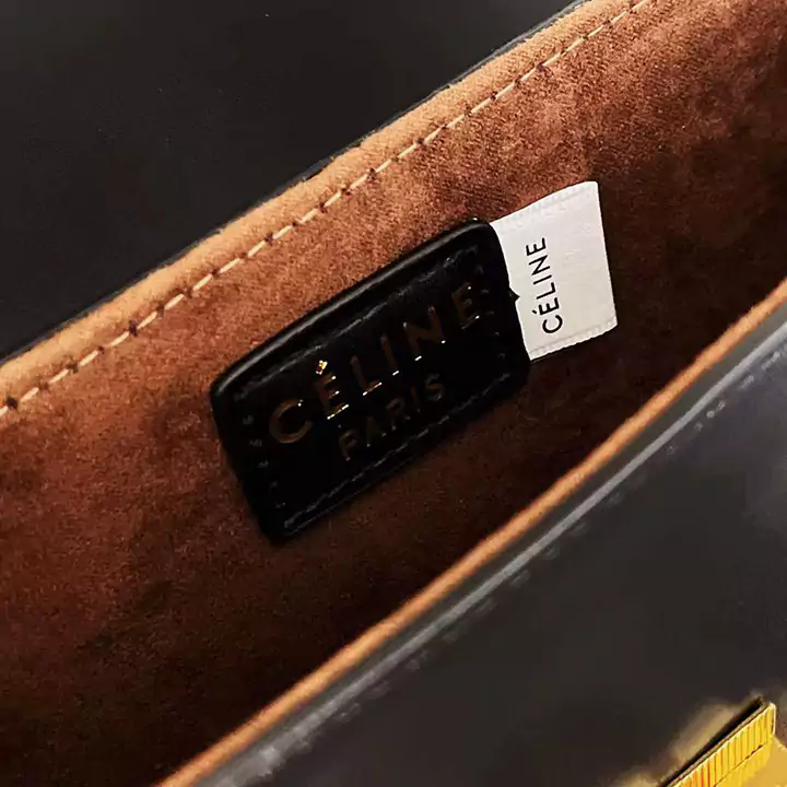 celine 斜め掛け  ウォレット マーゴ レデイース