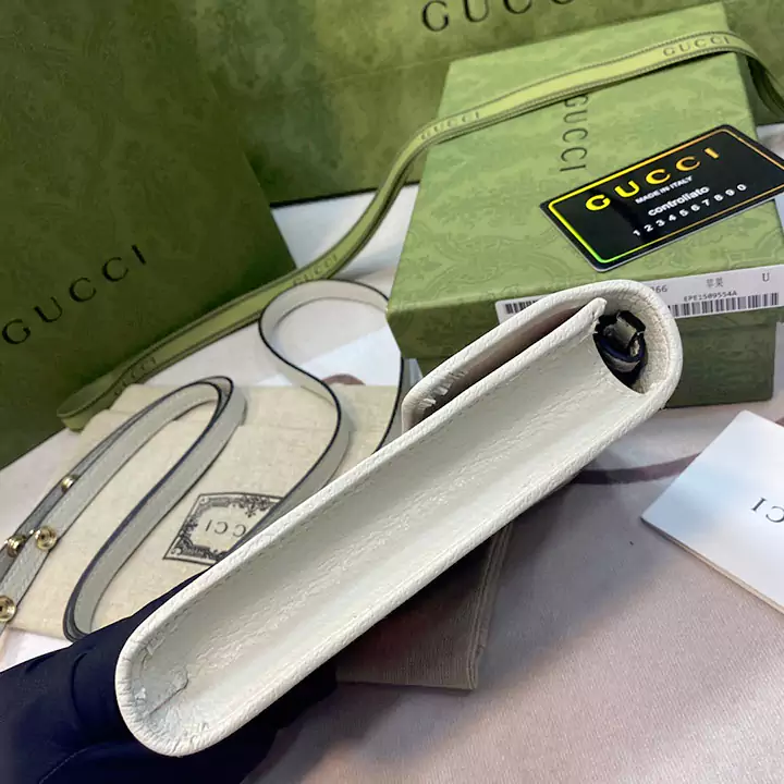 Gucci クロスボディ