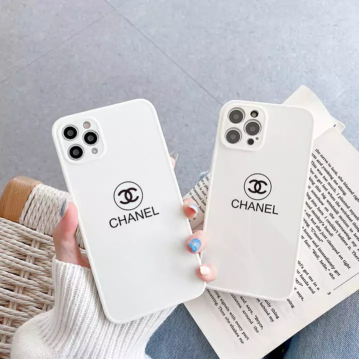 シャネル iphone 16 15 14 ケース
