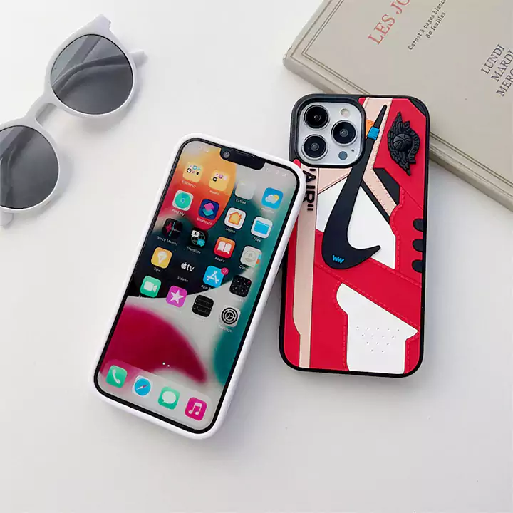ブランド iPhone 16promax ケース、送料無料、おしゃれな靴型、Nike アイフォン 15/15Pro/15Promax ケース、低価格のクールな 3D iPhone 14/13/12 保護ケース