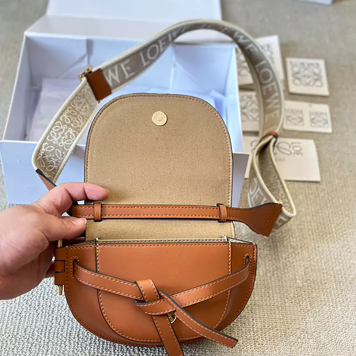 ロエベ ミニショルダーバッグ