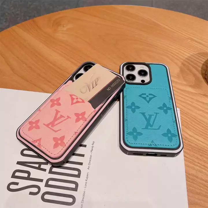 lv iphone15plusケース背面にカード入れ付き