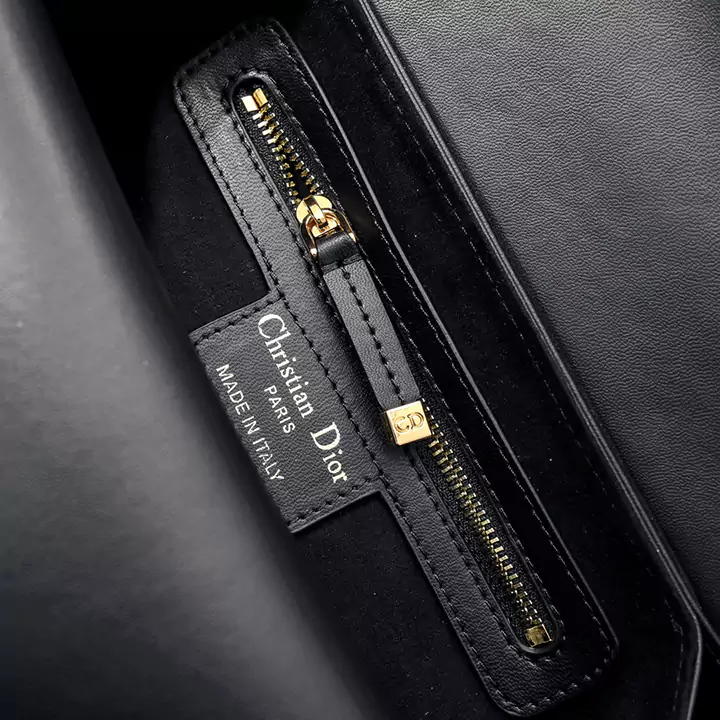 Dior バッグ おしゃれ