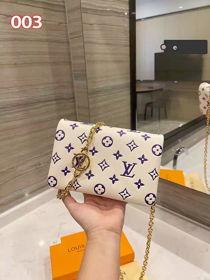 クロスボディ 横開きルイビトン