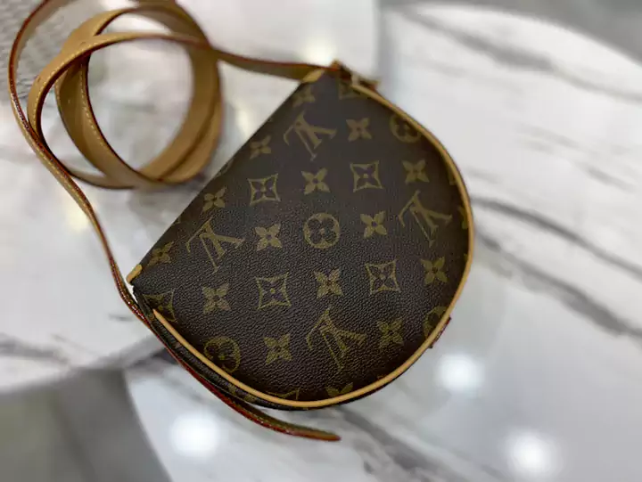 vuitton クロスボディ 横開き 売れ筋