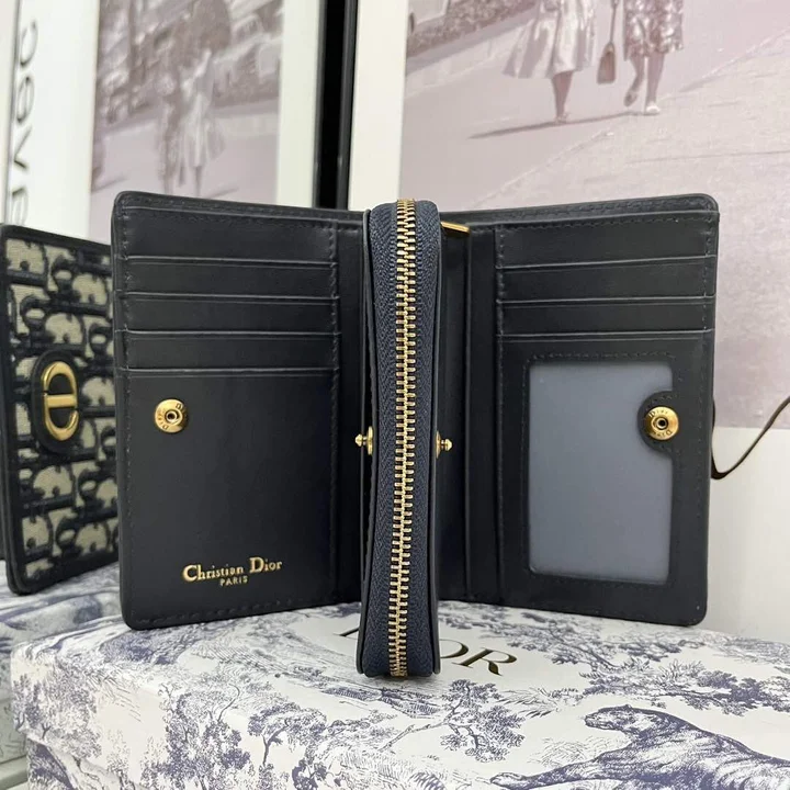 ディオールバッグ ディオール ファスナー 折りたたみ財布 CDシグネチャー 大容量 Dior ユニセックスウォレットカードケース