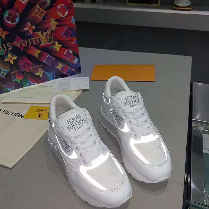 ハイブランド ルイヴィトン ランアウェイ スニーカー 革 流行り LOUIS VUITTON 人気 ロートップ スニーカー 2024秋冬 新作