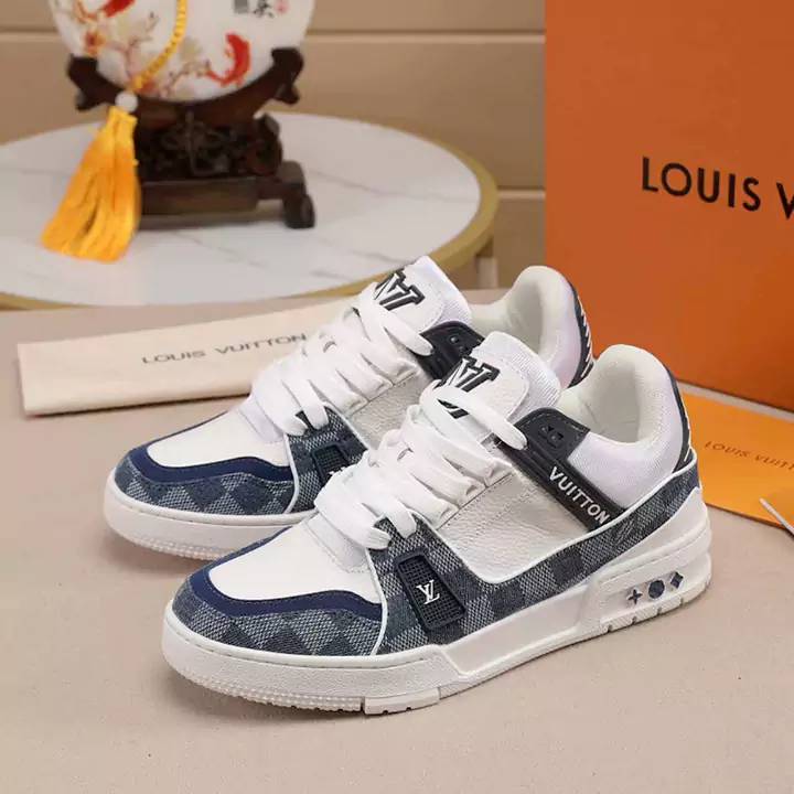 LV ウォーキングシューズ