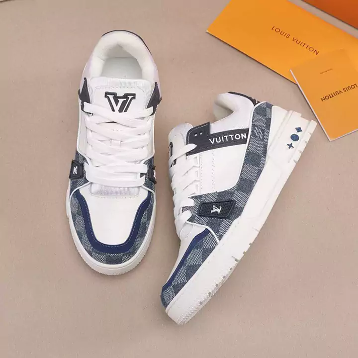 LV ウォーキングシューズ