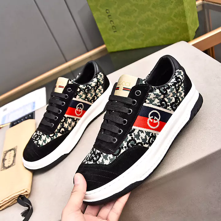 Gucci スニーカー レデイース