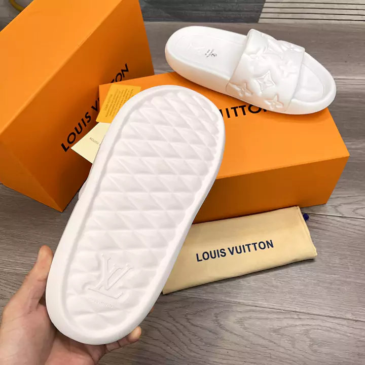 カップルに人気 ルイヴィトン べナッシ モノグラム サンダル ブラック ホワイト お洒落 LV スリッパ 高品質 ゴム