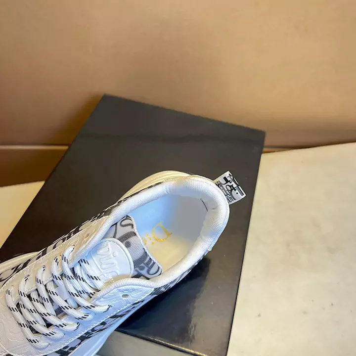 ディオール 運動靴 ディオール