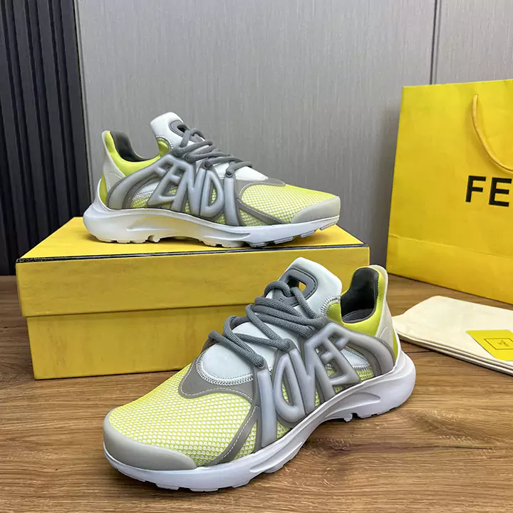 FENDI スニーカー 滑り止め