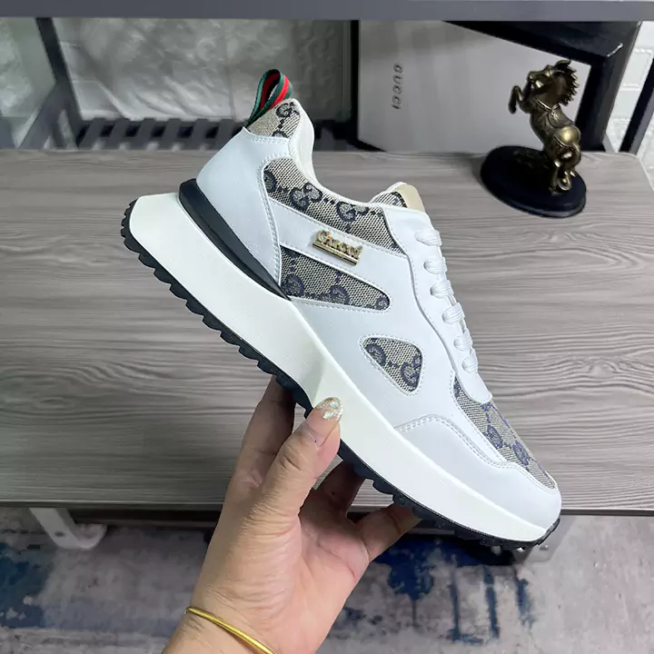 芸能人 GUCCI エーススニーカー GGスプリーム グッチ 高品質 カジュアル シューズ 靴 大人 オシャレ