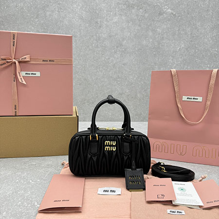 Miu Miu風 バッグ